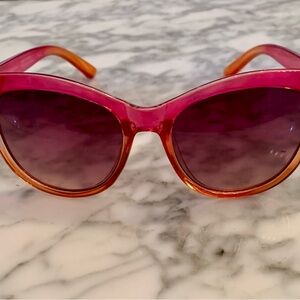 Beeline Sunglasses RN131011 - Red Pink Cat Rounded Frames - 100% UV black Lens